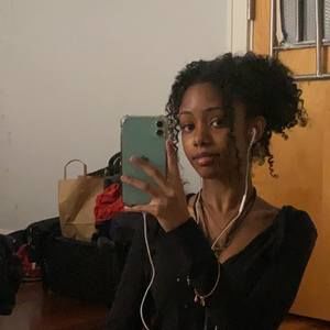 Meet your Posher, Maya